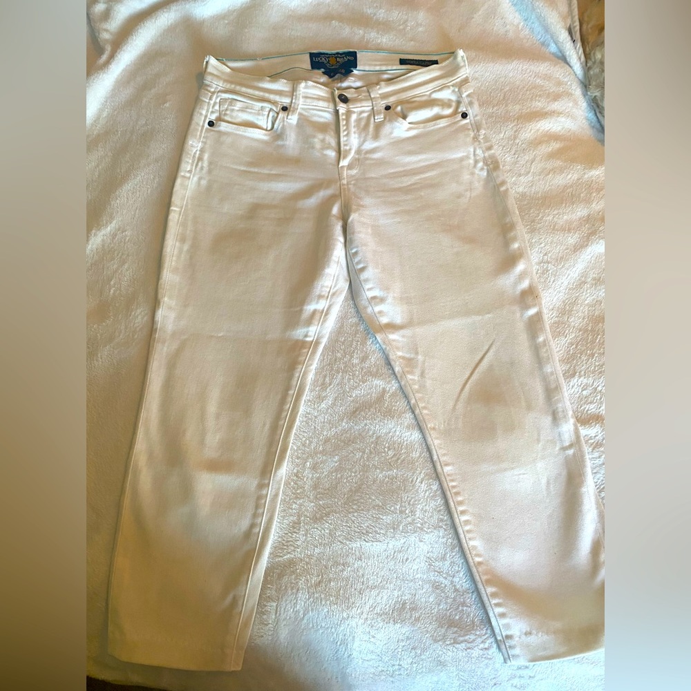 Used- Like new White Lucky Brand Capris